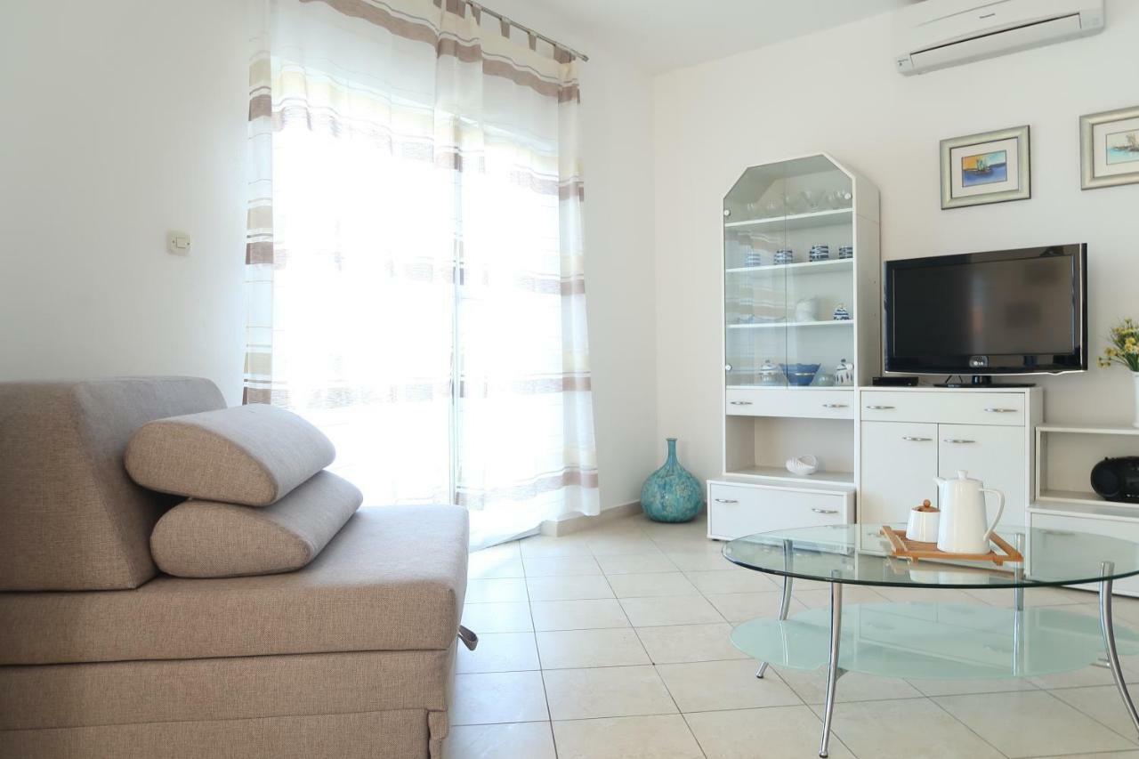 Apartments Maras Primošten المظهر الخارجي الصورة