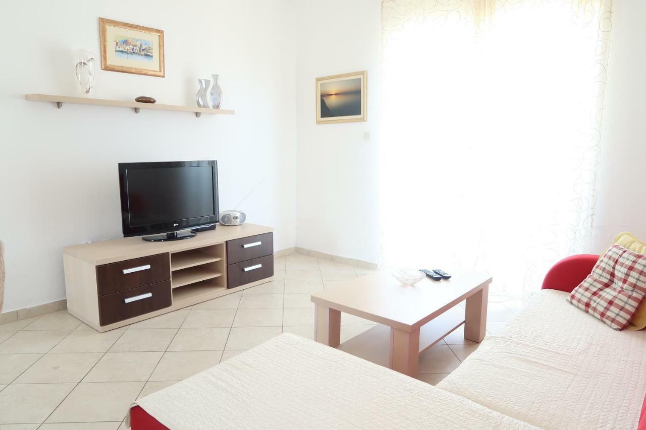 Apartments Maras Primošten المظهر الخارجي الصورة