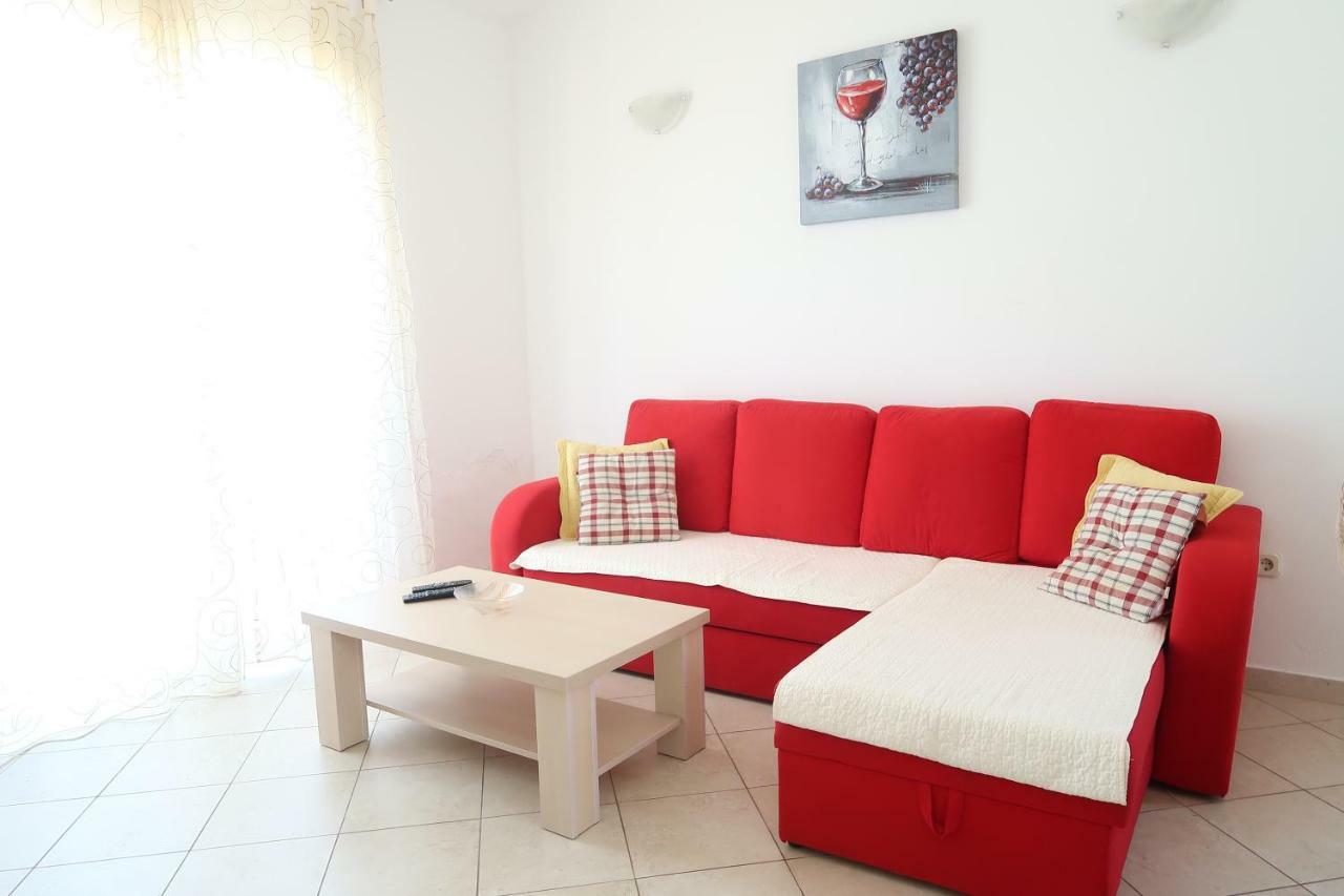 Apartments Maras Primošten المظهر الخارجي الصورة