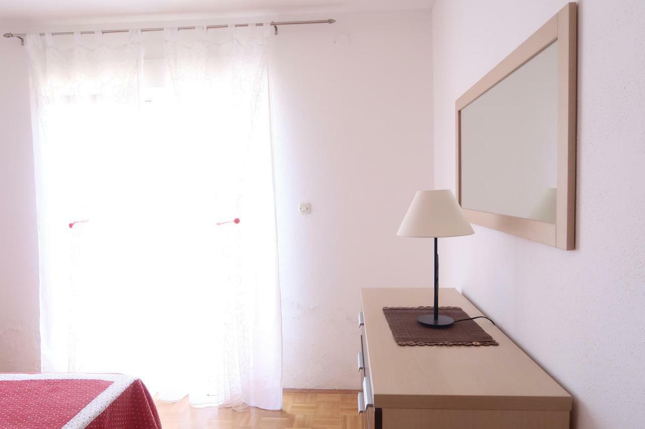 Apartments Maras Primošten المظهر الخارجي الصورة