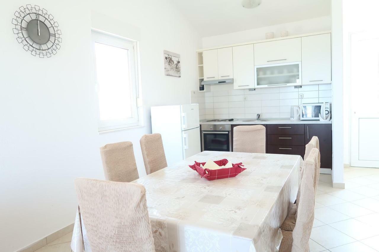 Apartments Maras Primošten المظهر الخارجي الصورة