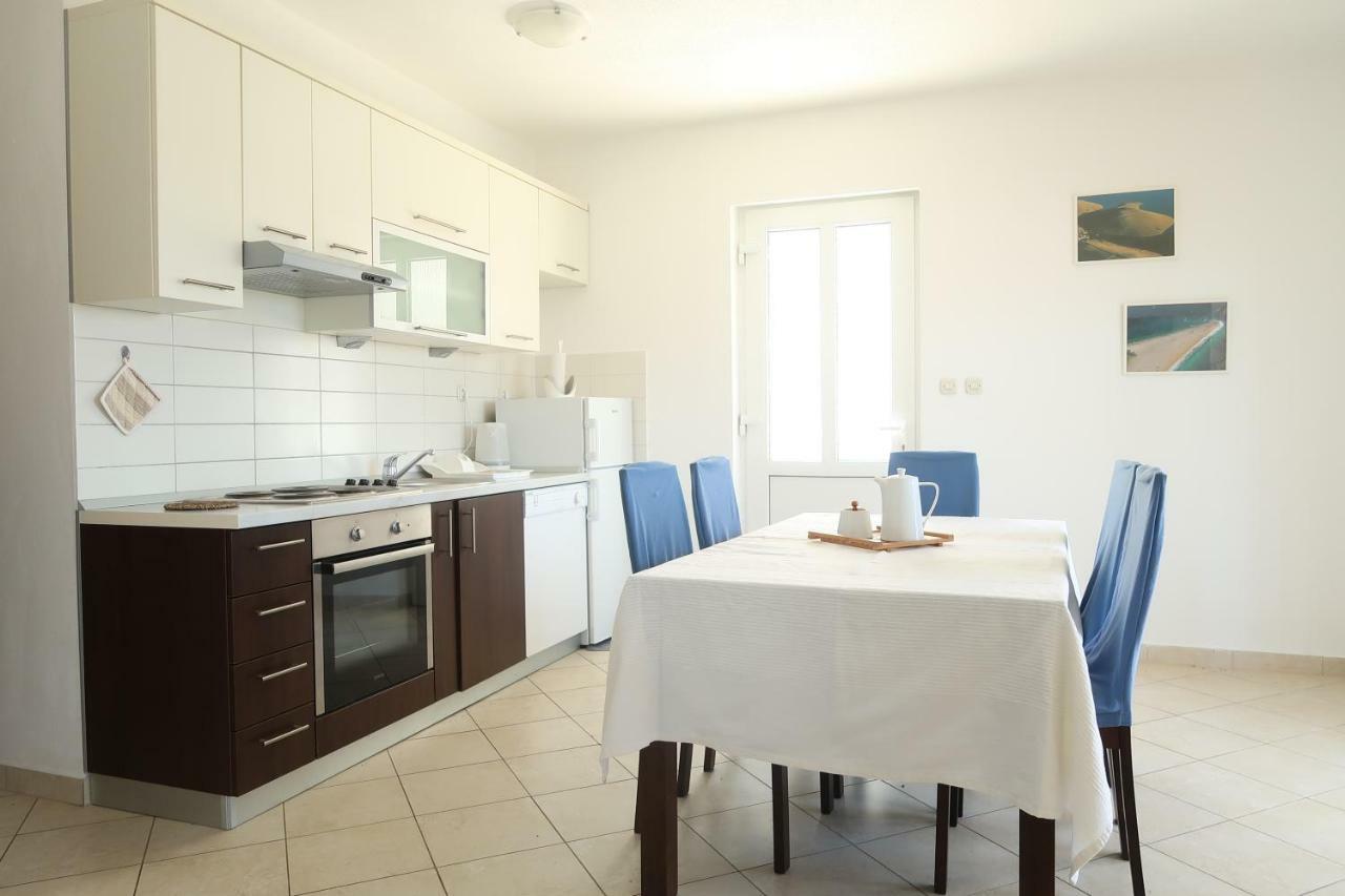 Apartments Maras Primošten المظهر الخارجي الصورة