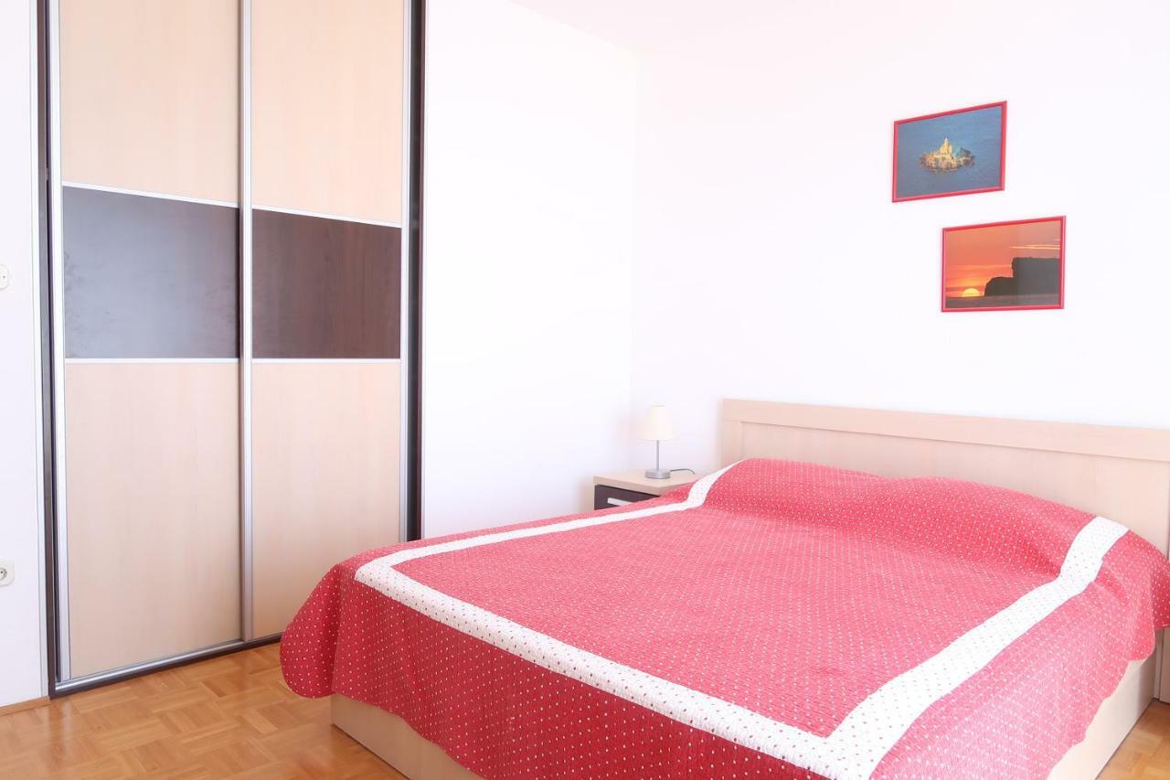 Apartments Maras Primošten المظهر الخارجي الصورة