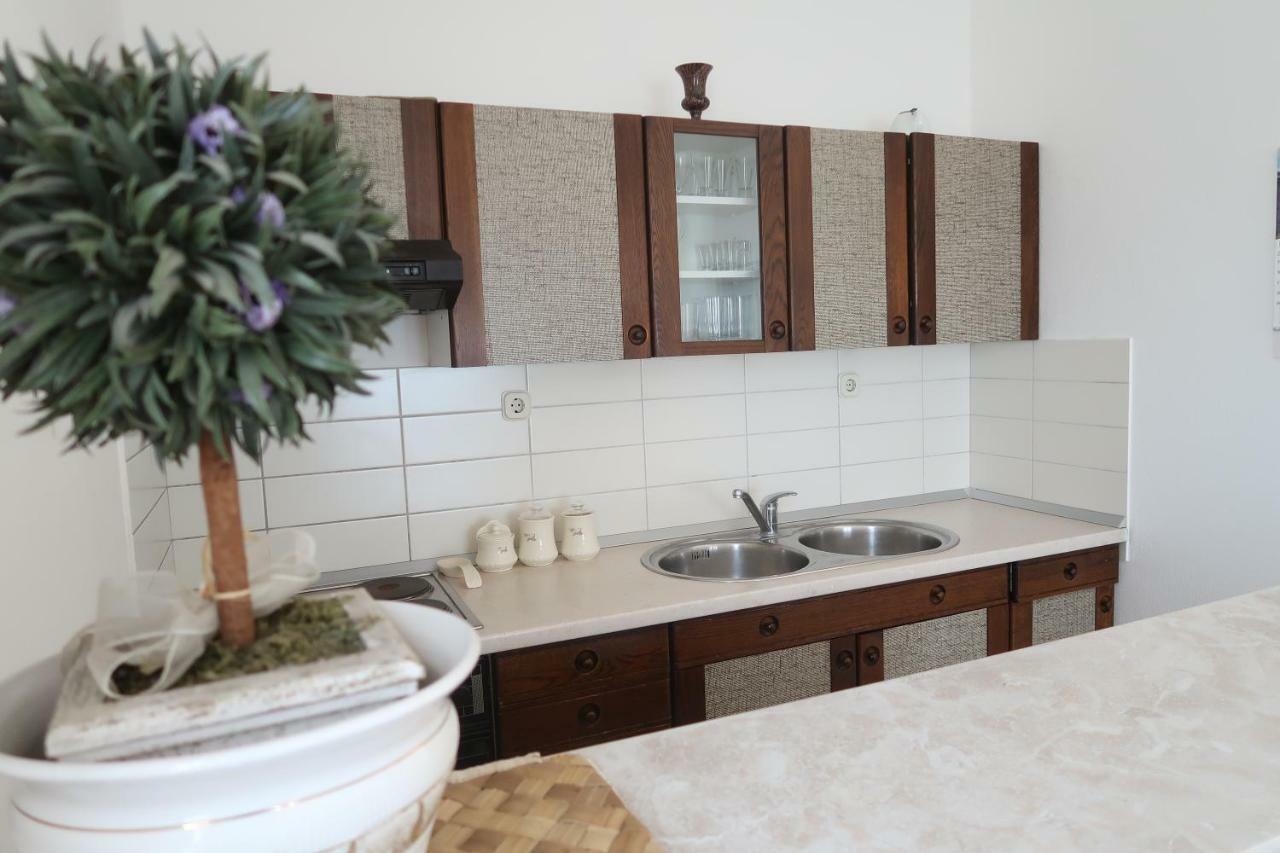 Apartments Maras Primošten المظهر الخارجي الصورة